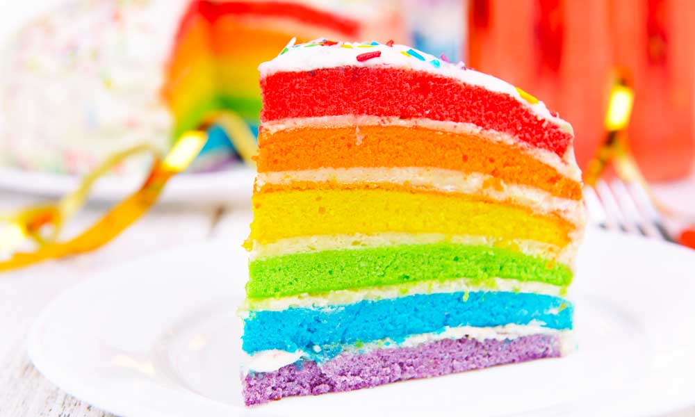 Fetta di Rainbow Cake